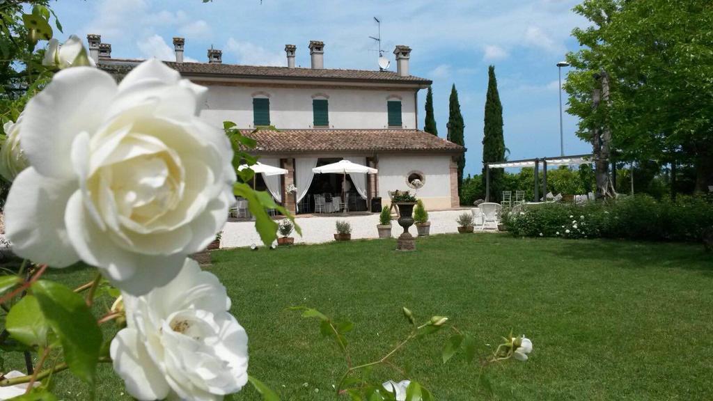 Locanda Antico Casale تْشيزيناتيكو المظهر الخارجي الصورة